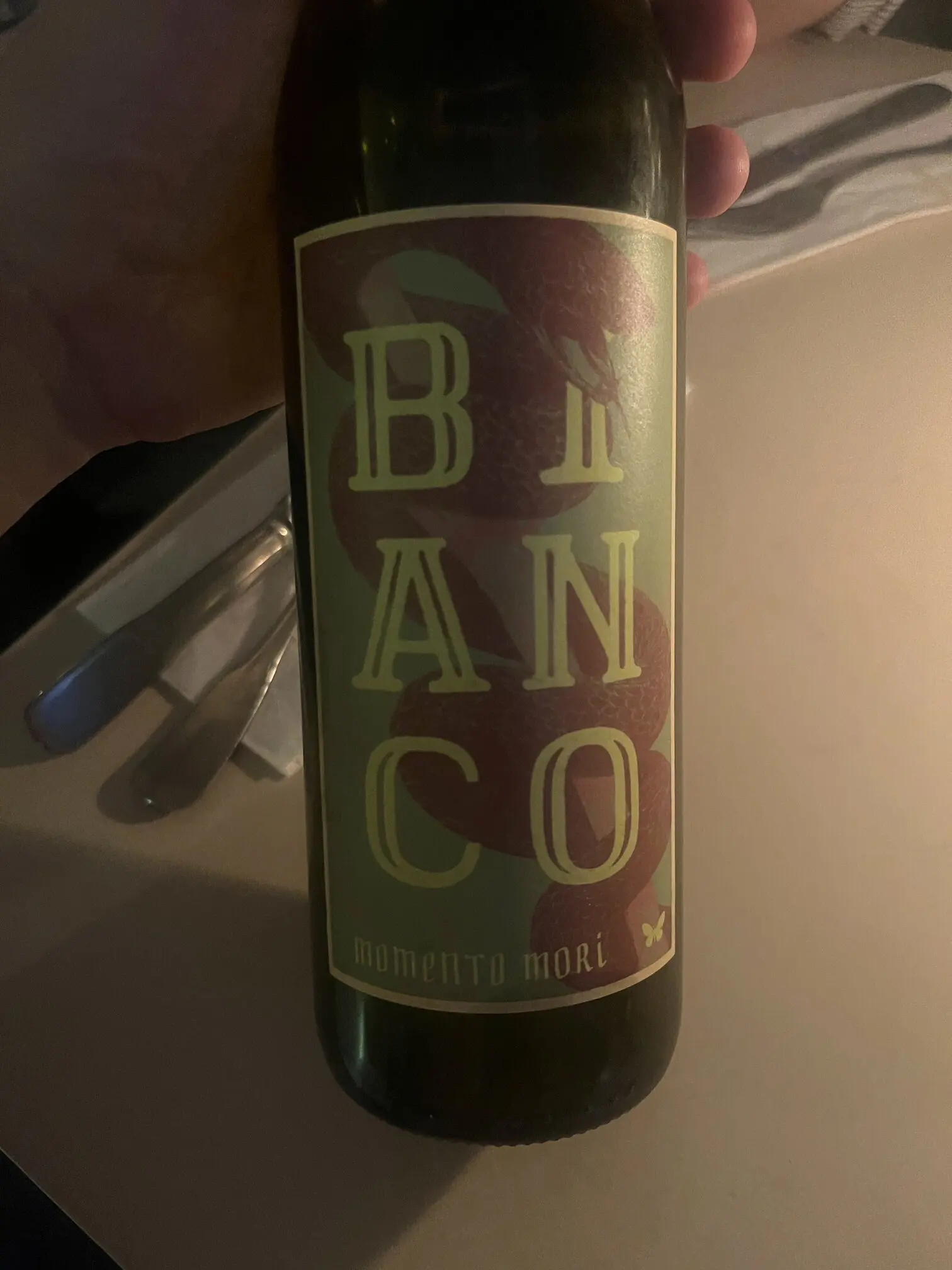 Memento mori bianco, for en flott vin, fantastisk syre.